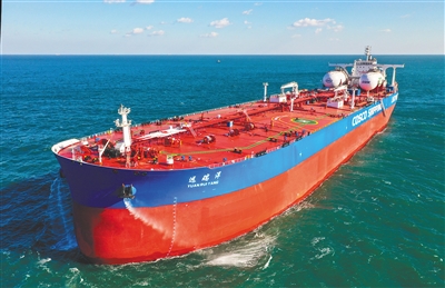 全球首艘LNG雙燃料動力超大型原油輪入籍“中國洋浦港”