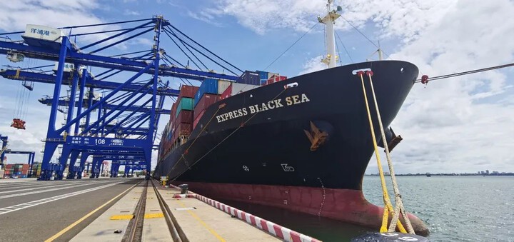 海南自貿港又一條洲際集裝箱航線開通