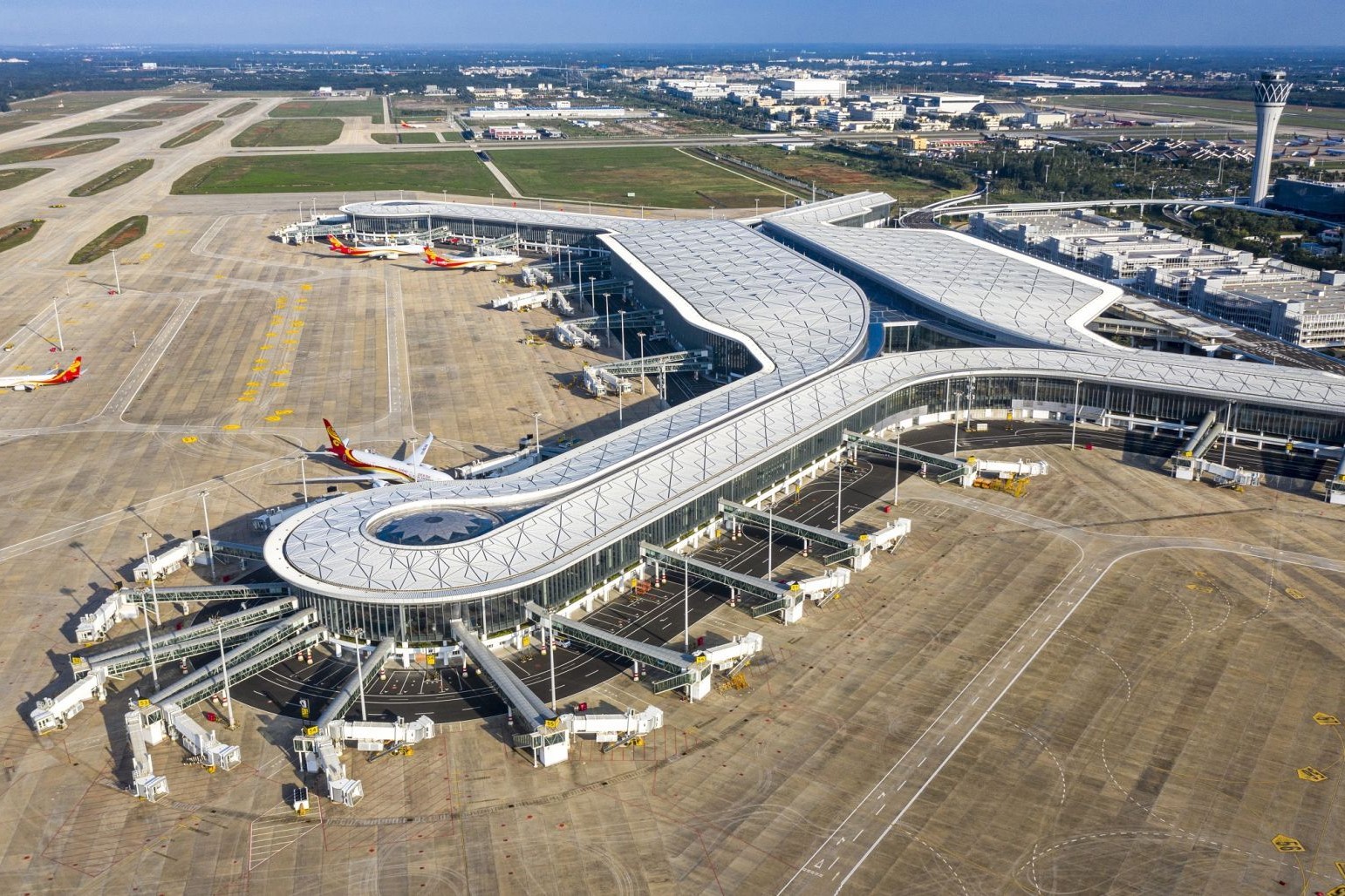 海南机场接受61家机构调研 透露临空产业转型进展 | 上市公司在海南